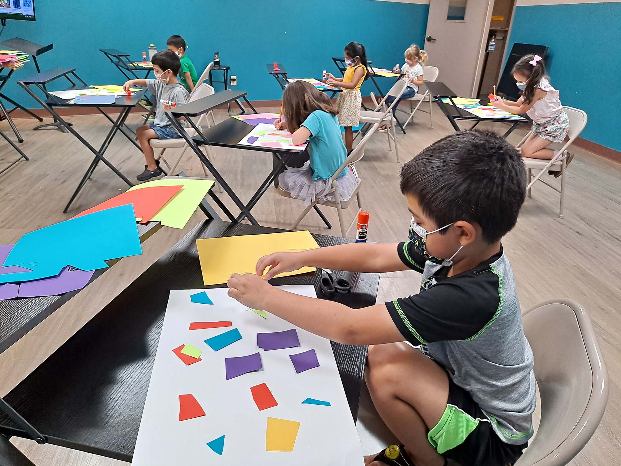Creative Transitions: Art Classes Houston Kids Can Start After Summer