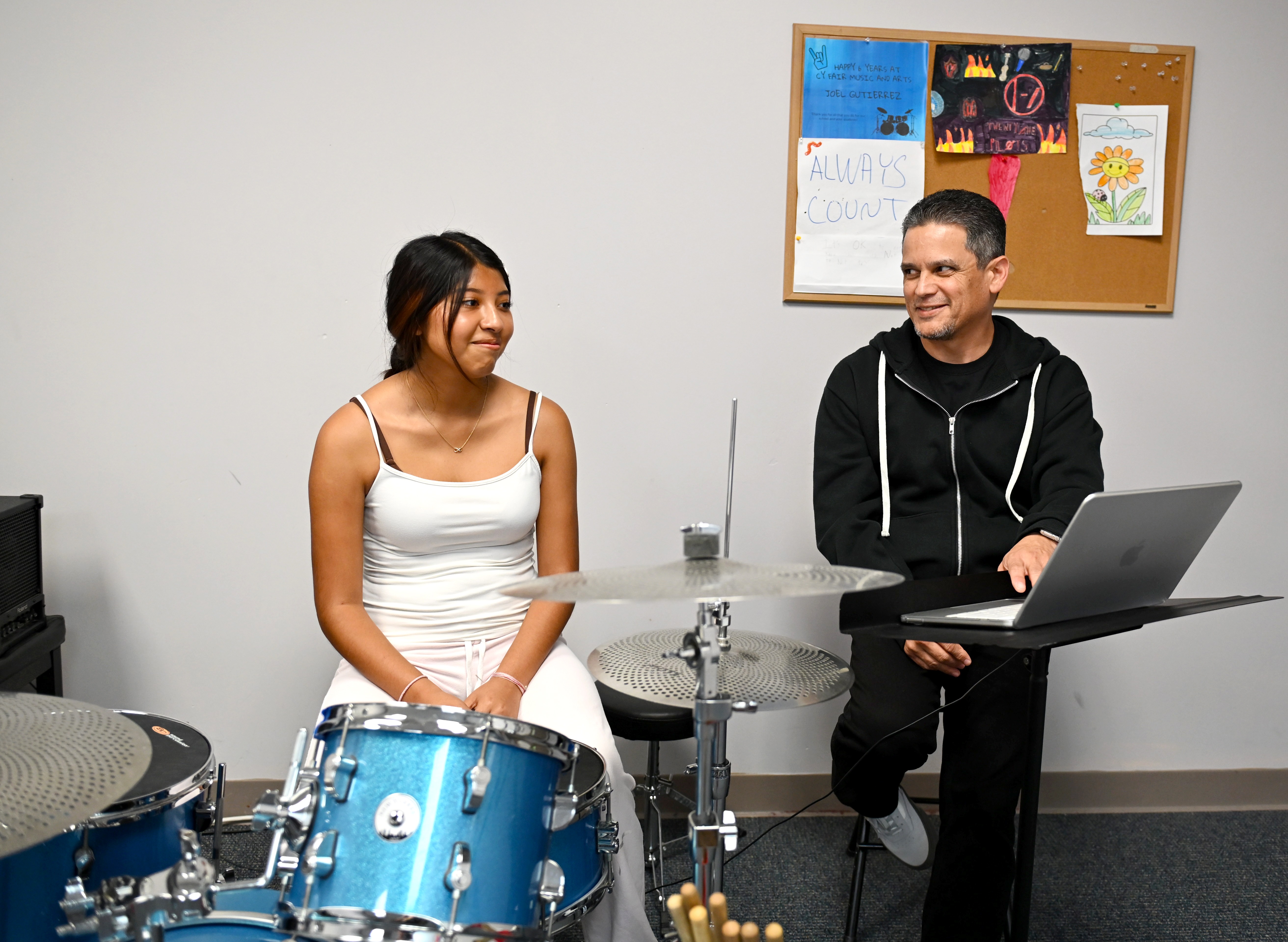 When Siblings Share Houston Music Lessons Without Conflict